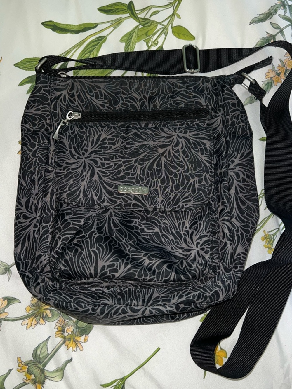 Baggallini Black Floral Print Crossbody Bag